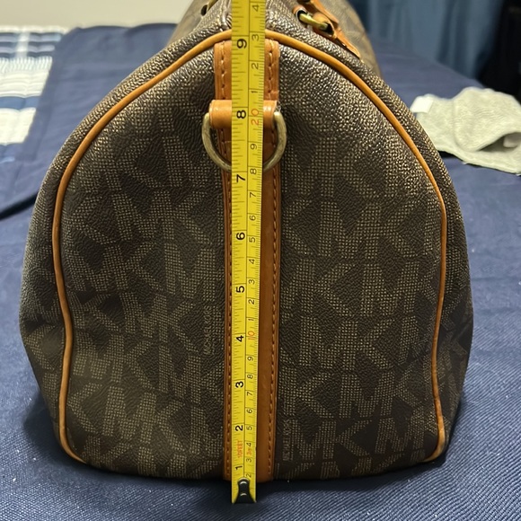 Michael Michael Kors Medium Duffle Bag - Picture 17 of 17